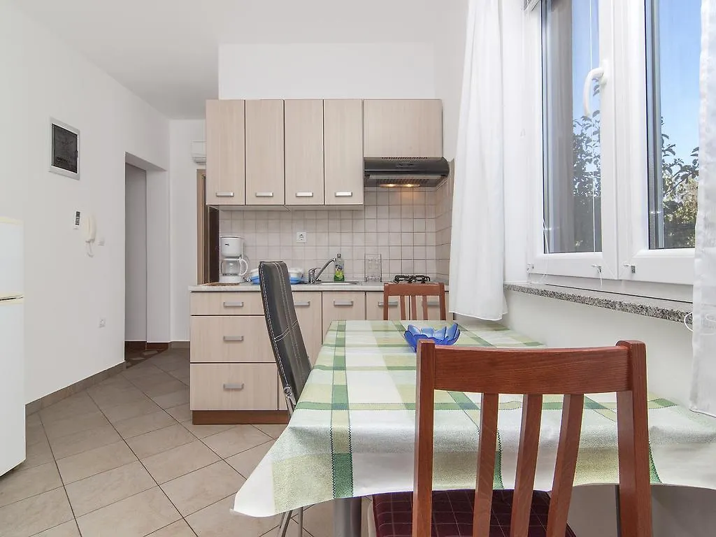 Apartments Alen Fazana 0*,  Croatia